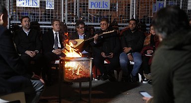 İzmir'de 'Ata mirası nöbeti' üçüncü gününde