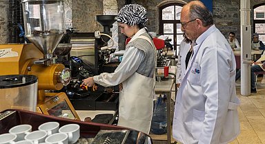 İzmir'de otizmli gençlere barista eğitimi desteği