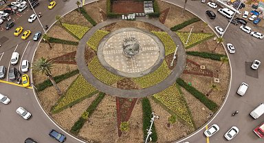 İzmir'in kalbi çiçek açtı