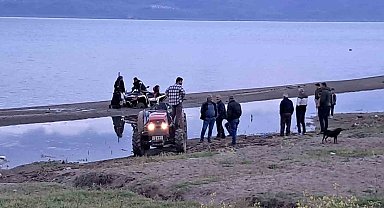 İznik'te ATV kuma saplandı, vatandaşlar seferber oldu