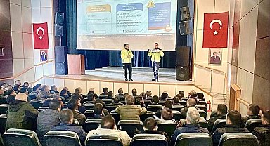 Jandarma trafik ekipleri rehberlik ve bilgilendirme çalışmalarını sürdürüyor