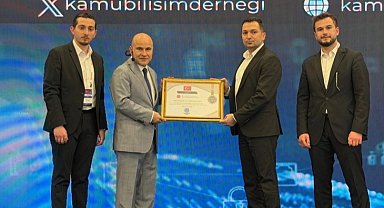 Kamu Bilişim'den İletişim'e başarı belgesi