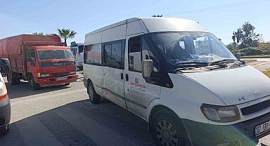 Kamyonun kamyonet ile çarpıştığı kaza kamerada