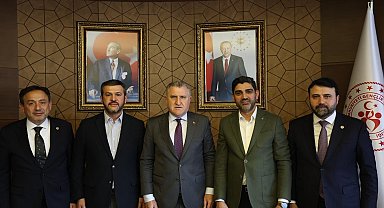 Karabük heyeti Gençlik ve Spor Bakanı Bak ile görüştü