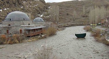 Kars Çayı'nın debisi yükseldi