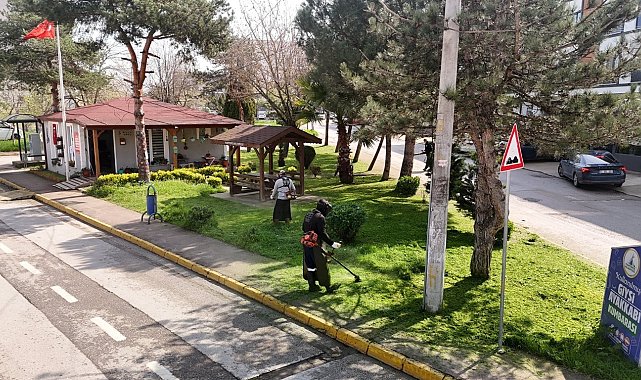 Kartepe'de yeşil alanlarda bakım ve temizlik çalışmaları sürüyor