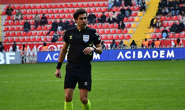 Kasımpaşa - Kayserispor maçını Mehmet Türkmen yönetecek