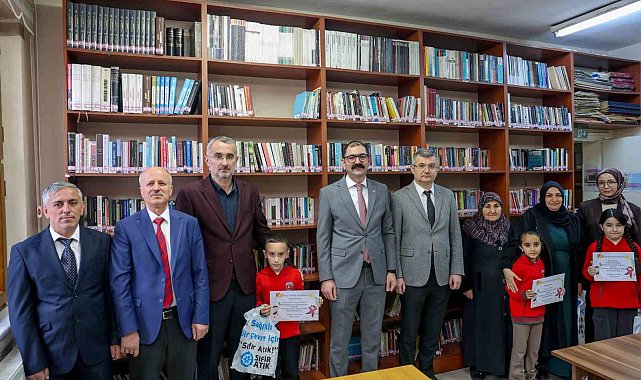 Kastamonu'da en çok kitap okuyan öğrenciler ödüllendirildi