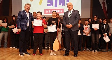 Kayseri Melikgazi'de minik müzisyenler ödüllerine kavuştu