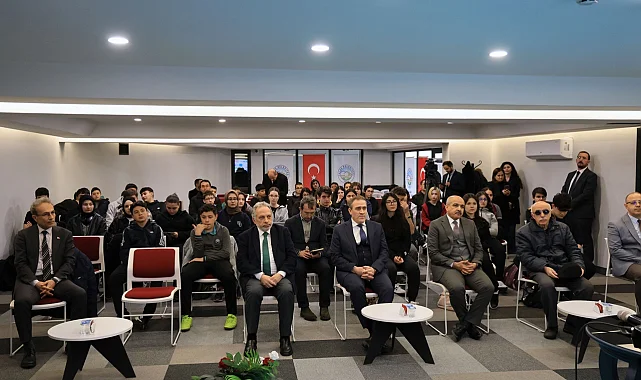 Kayseri Talas'ta Alev Alatlı Okumaları zamanı