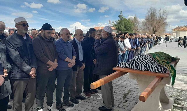 Kazada hayatını kaybeden çocuğa acı veda
