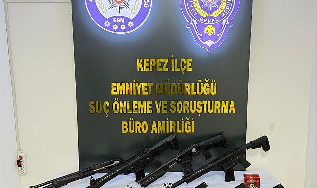 Kepez'de şafak operasyonu: 11 adrese eş zamanlı baskın