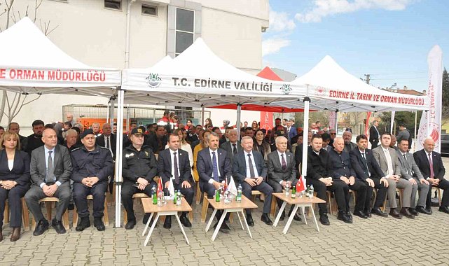 Keşan'da çiftçiye yüzde 75 bakanlık destekli hibrit ayçiçeği tohumu dağıtıldı