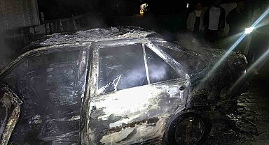 Keşan'da park halindeki otomobilde çıkan yangın söndürüldü