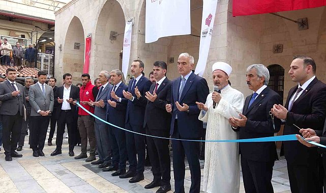 Kilis'te 6 Şubat depreminde hasar gören 3 vakıf eseri ibadete açıldı