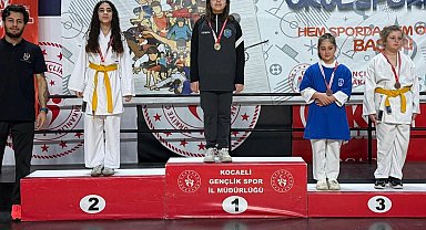 Kocaeli Çayırova'ya karatede 16 madalya birden