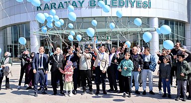 Konya Karatay'da mavi balonlar gökyüzüne bırakıldı