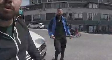 Korna çaldı, darp edildi: Trafik magandaları kameraya yansıdı