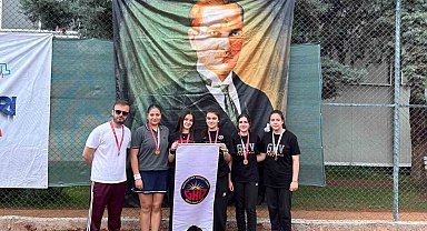 Kortların şampiyonu Gaziantep Kolej Vakfı Türkiye finallerinde