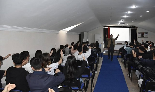 Köyceğiz'de 'Sağlıklı Gençlik' semineri