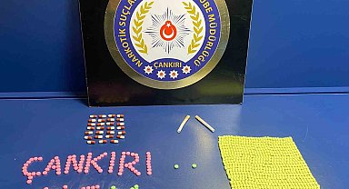 Kurye kılığında uyuşturucu taşıyan şahıs yakalandı