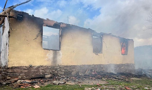 Kütahya'da sobadan çıkan yangında yaşlı kadın hayatını kaybetti