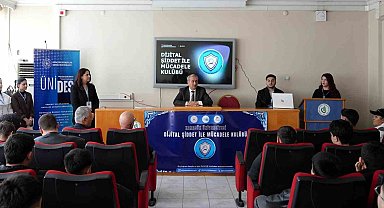 Lise öğrencilerine dijital farkındalık semineri düzenlendi
