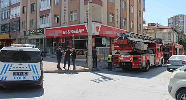 Lokantanın bacasında çıkan yangın söndürüldü