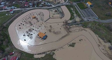 Malazgirt'te sağanak yağış su baskınlarına yol açtı