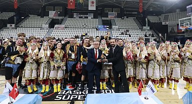 Manisa Büyükşehir 'Halk Oyunları Yarışması'na damga vurdu