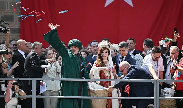 Manisa'da 10 ton şifa yağdı