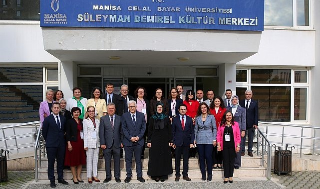 MCBÜ'de "21. yüzyılda kadın ve sağlık" konuşuldu