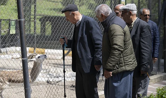 Mersin Büyükşehir, emeklileri doğayla buluşturuyor