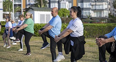 Mersin sahilinde sabah sporu buluşmaları yoğun ilgi görüyor