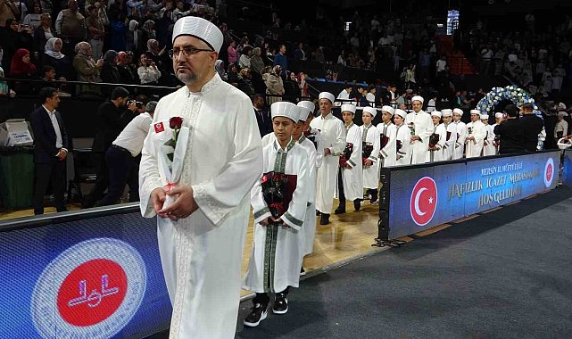 Mersin'de 260 öğrenci hafızlık icazeti aldı