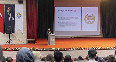 Mersin'de üniversite adaylarına meslek tanıtım semineri