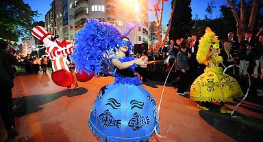 Mesir coşkusu sokaklara taştı