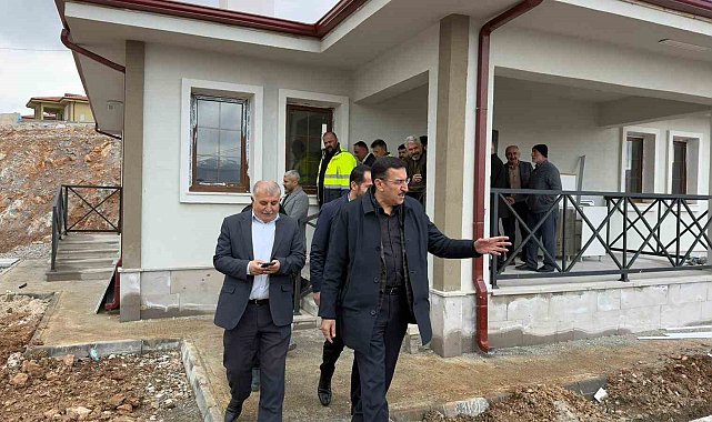 Milletvekili Bülent Tüfenkci deprem konutlarını inceledi