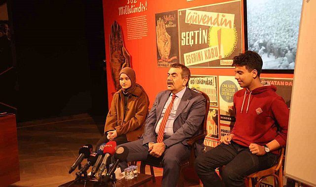 Milli Eğitim Bakanı Tekin'den Aydın'da 'Demokrasi ve Însan' dersi
