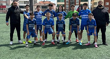 Minikler hazırlık maçında gol oldu yağdı