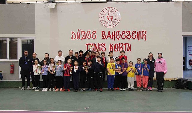 Minikler kort tenisi müsabakaları sona erdi