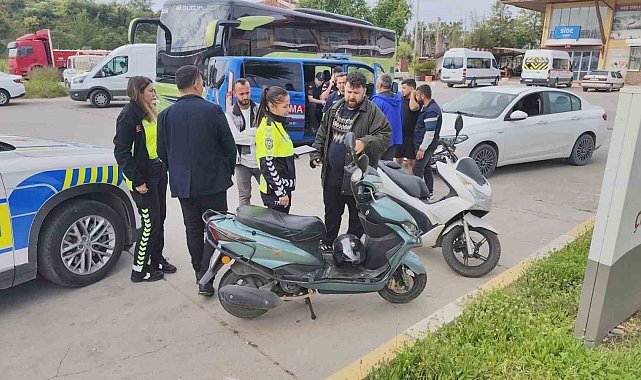 Motorlu bisiklet, motosiklete arkadan çarptı: 2 sürücü yaralandı