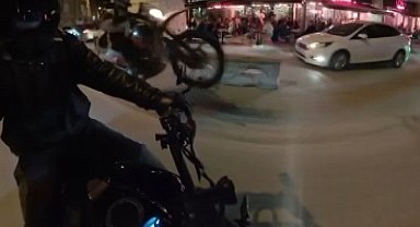 Motosikletin önünü kaldırarak yaptığı paylaşım 46 bin TL'ye mal oldu