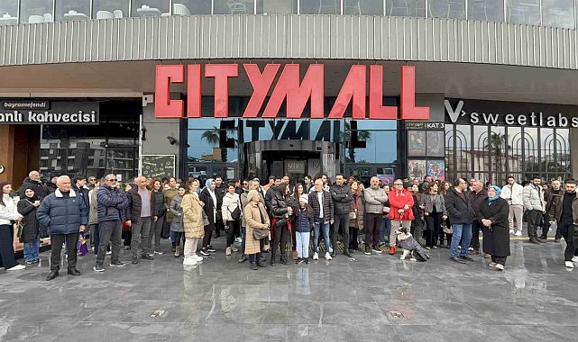 Mühürlenen CityMall AVM için basın açıklaması
