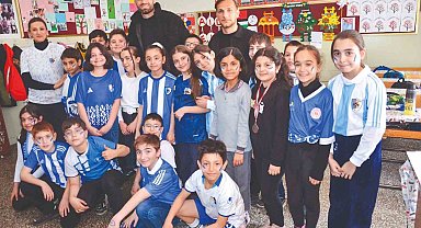 Mustafa Yumlu ve Sefa Akgün çocukların çağrısını cevapsız bırakmadı