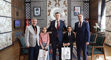 Niğde Valisi Akmeşe, koltuğunu Yusuf İncesu'ya emanet etti