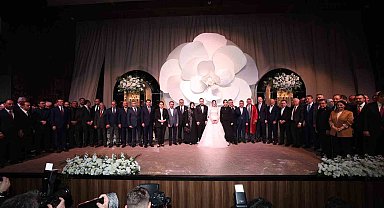 Nikah töreni siyaset camiasını bir araya getirdi