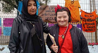 Öğretmen Ayla Kara'nın yakınları okulda dua etti