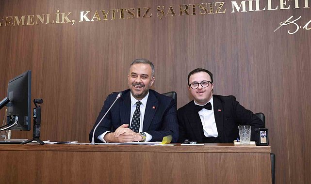 Onikişubat Belediyesi meclis oturumunu down sendromlu Abdullah yönetti