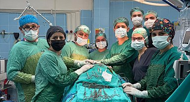 Ordu'da ileri evre gırtlak kanseri ameliyatı ilk kez başarıyla gerçekleştirildi